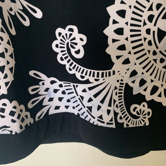 White House Black Market Tank Blouse - Picture 4 of 5